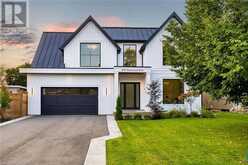 2435 APPLEWOOD Drive Oakville