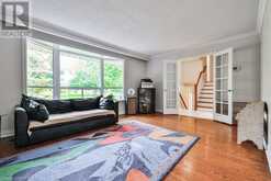 2069 THORNLEA Drive Oakville