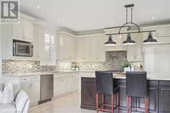 2447 CHATEAU Common Oakville