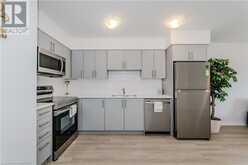 235 CHAPEL HILL Drive Unit# 12 Kitchener