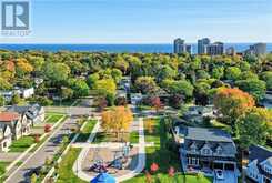 2132 HIXON Street Oakville