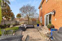 467 HEDGEROW Lane Oakville