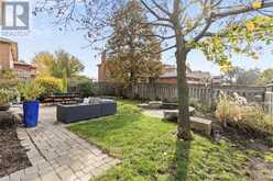 467 HEDGEROW Lane Oakville