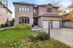 98 RIVER GLEN Boulevard Oakville