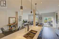 36 - 300 RAVINEVIEW WAY Oakville