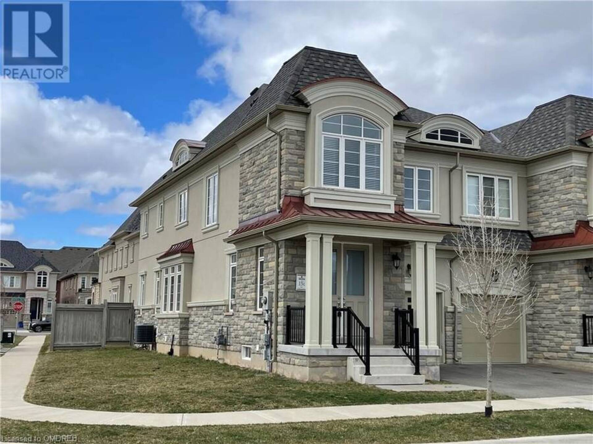 563 STREAM Crescent Oakville