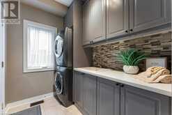 2576 ARMOUR Crescent Burlington