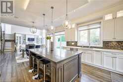 390 SANDHURST Drive Oakville