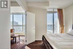 1007 - 218 QUEENS QUAY Toronto