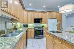 2303 HILL RIDGE Court Unit# 10 Oakville