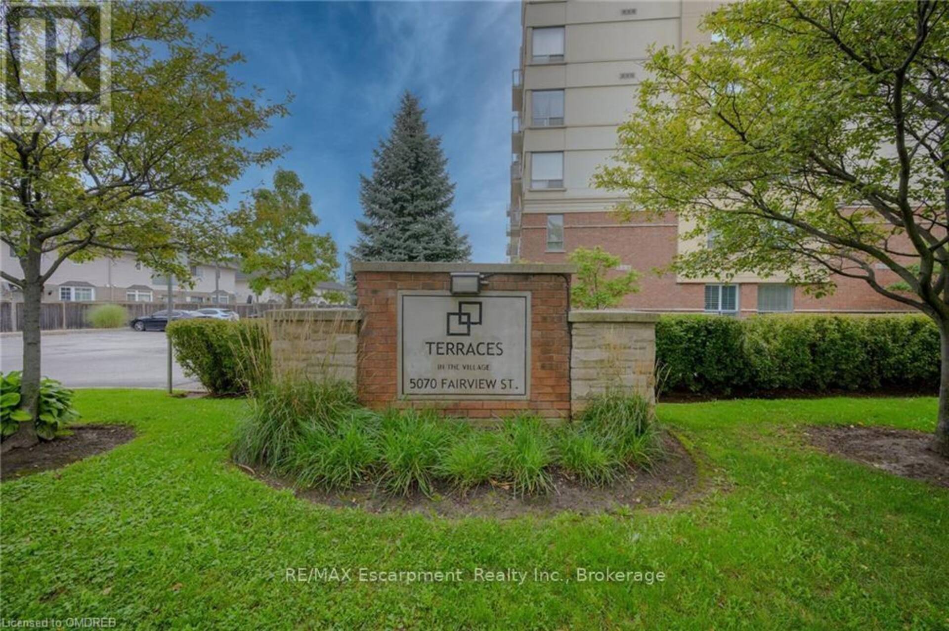 209 - 5070 FAIRVIEW STREET Burlington