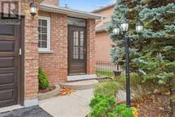 560 MARLATT Drive Oakville