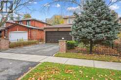 560 MARLATT Drive Oakville