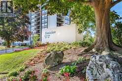 2175 MARINE Drive Unit# PH6 Oakville