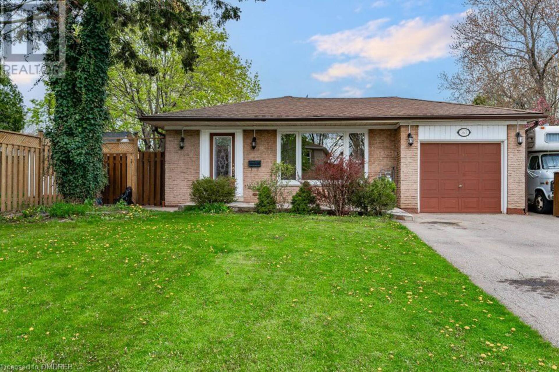 367 YALE Crescent Oakville