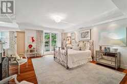 68 YORKVILLE Avenue Unit# 304 Toronto