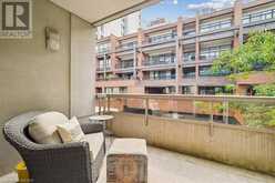 68 YORKVILLE Avenue Unit# 304 Toronto