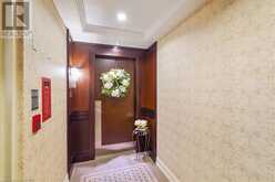 68 YORKVILLE Avenue Unit# 304 Toronto