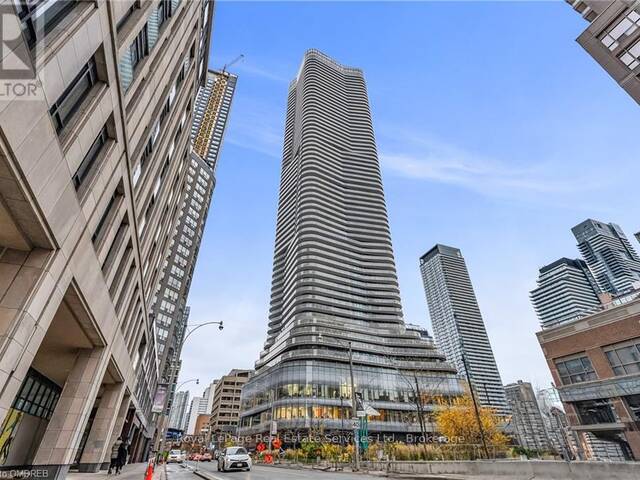 3906 - 11 WELLESLEY STREET WEST STREET Toronto Ontario