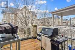 2435 GREENWICH Drive Unit# 83 Oakville