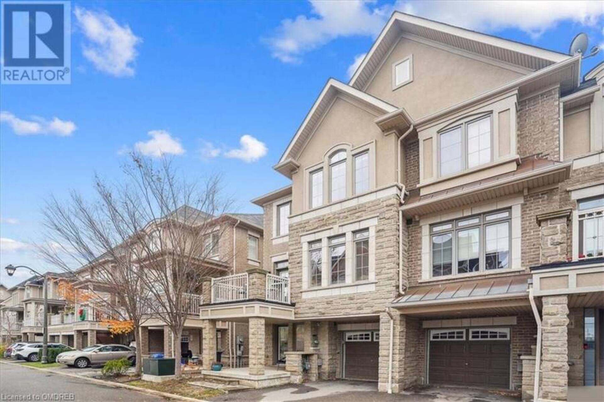 2435 GREENWICH Drive Unit# 83 Oakville