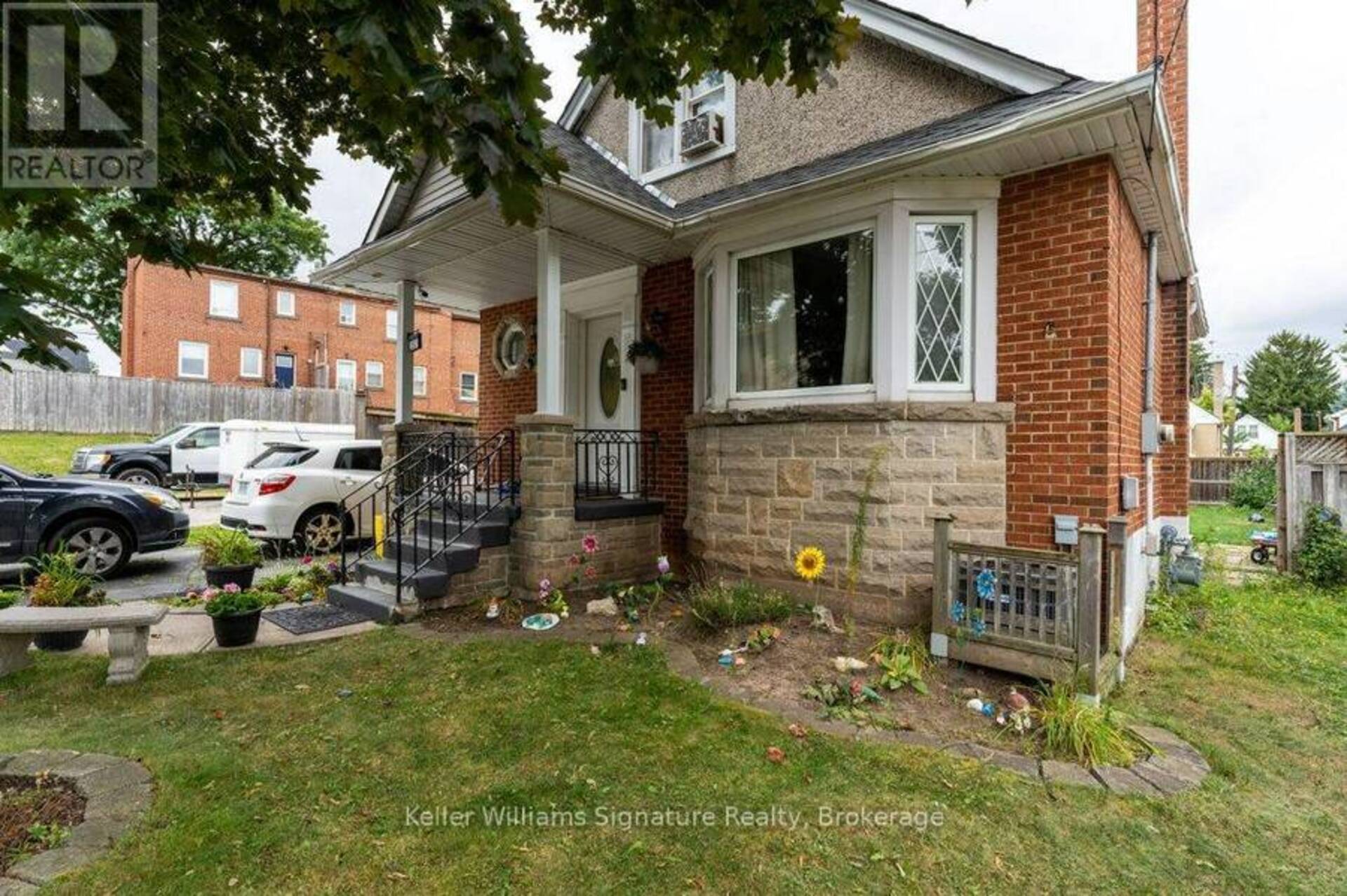 252 GLENCAIRN AVENUE Hamilton