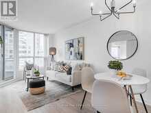 628 - 230 QUEENS QUAY W Toronto