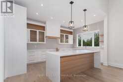 601 MAPLEHURST AVENUE Oakville