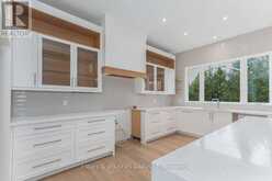 601 MAPLEHURST AVENUE Oakville