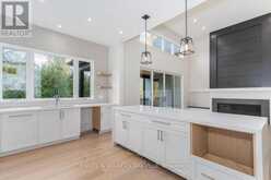 601 MAPLEHURST AVENUE Oakville