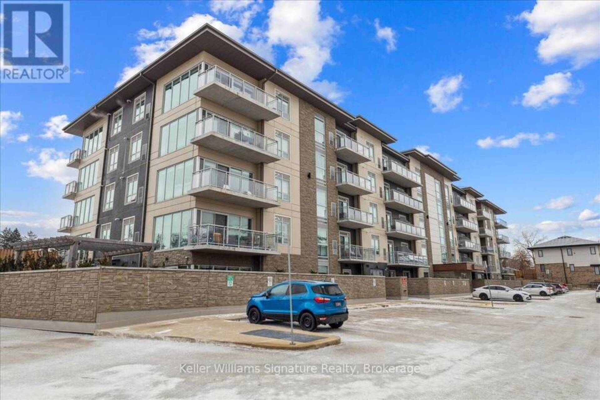 211 - 16 MARKLE CRESCENT Hamilton