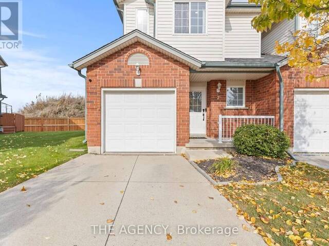 7 - 10 STONECAIRN DRIVE Cambridge Ontario