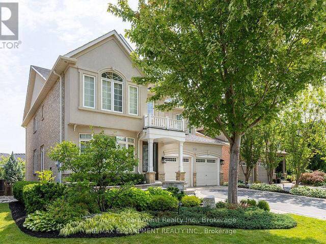 2135 BINGLEY CRESCENT Oakville Ontario