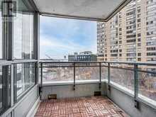 628 - 230 QUEENS QUAY W Toronto