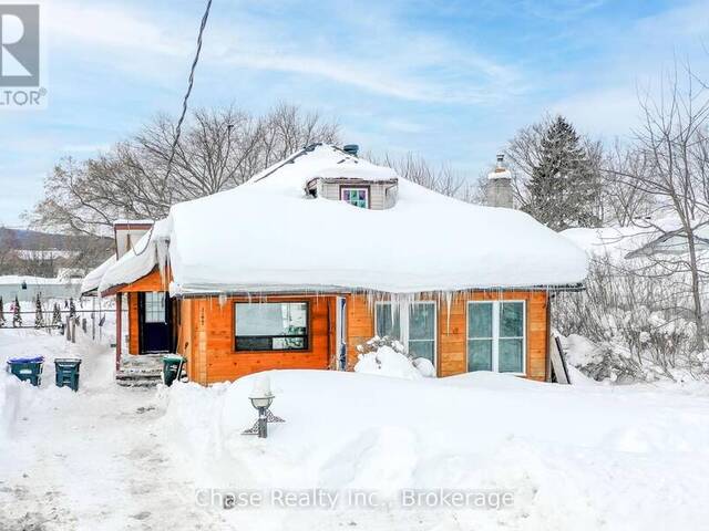 68 FOX STREET Penetanguishene