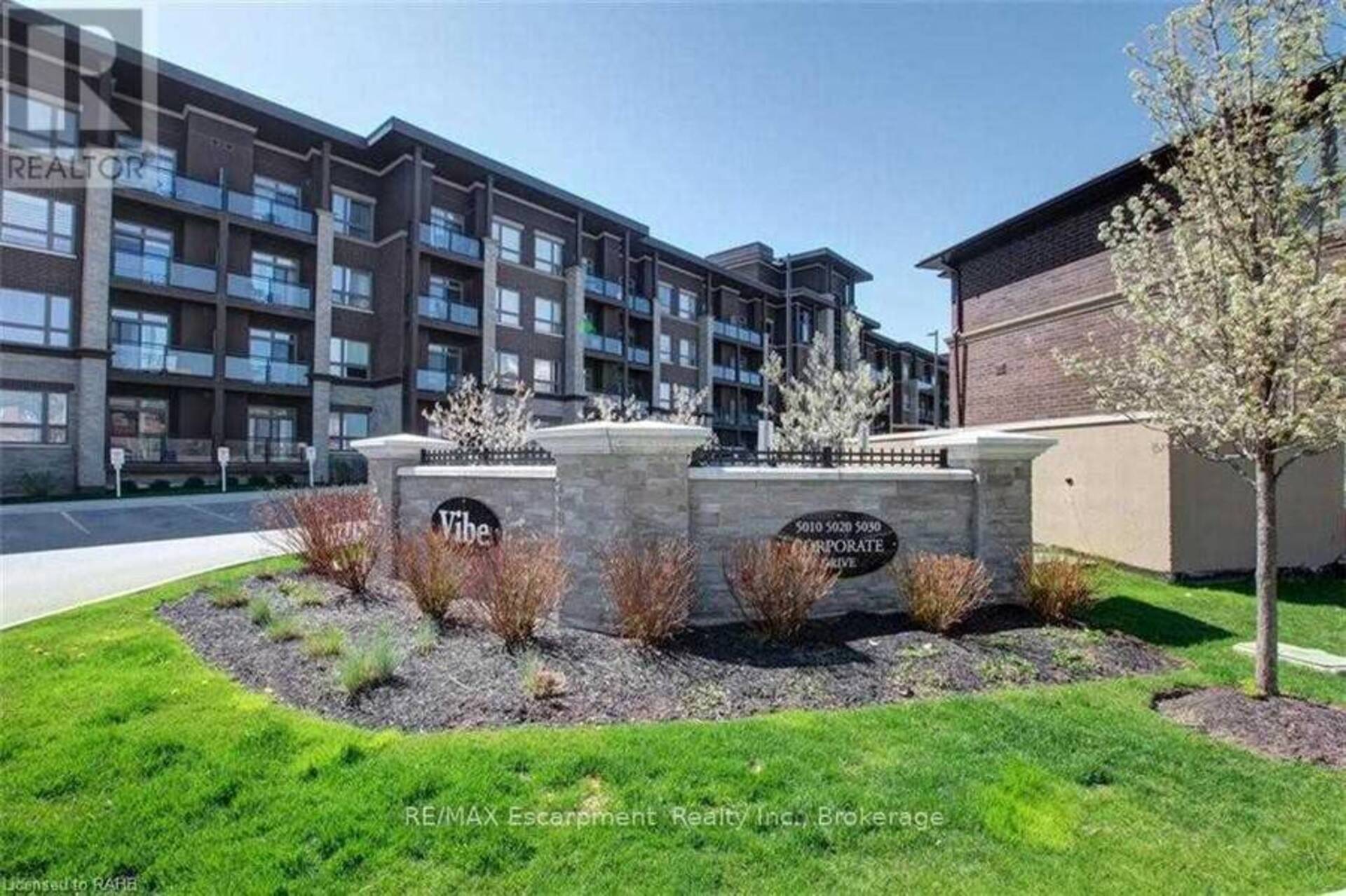 313 - 5010 CORPORATE DRIVE Burlington