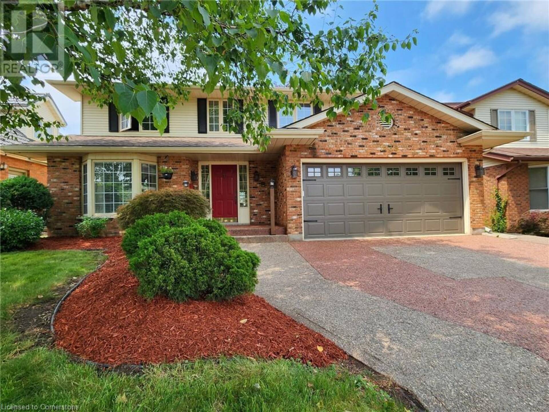 1135 IROQUOIS Crescent Woodstock