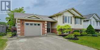 225 KENZIE Road Mount Forest