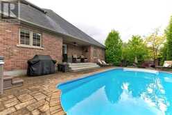 423 DEER RIDGE Drive Kitchener