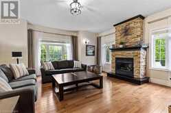 423 DEER RIDGE Drive Kitchener