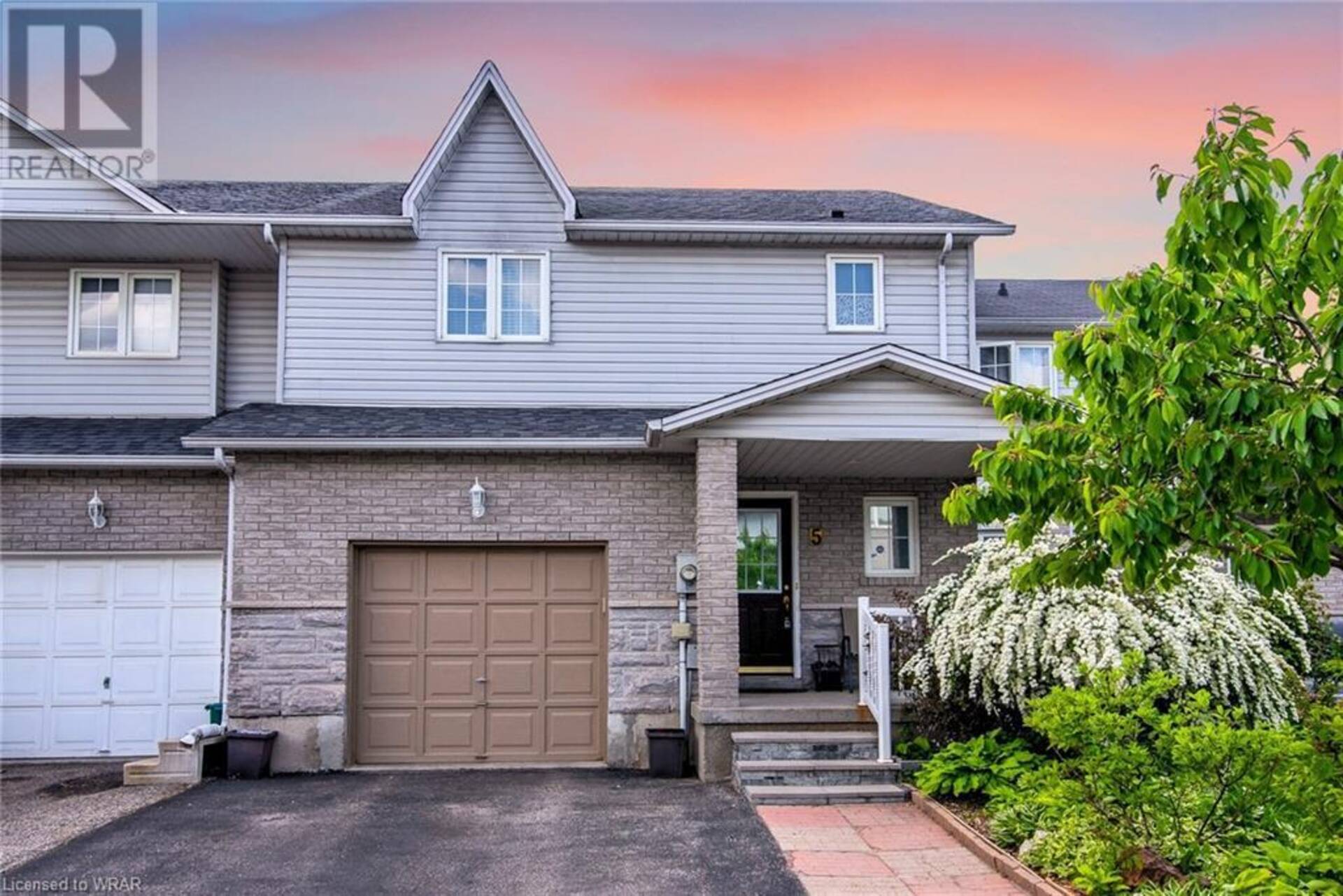 5 GOLDEN TERRACE Court Kitchener