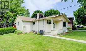 303 STONYBROOK Drive Kitchener