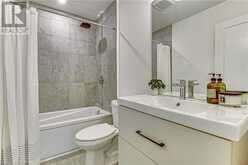 3377 DAVID MILNE Way London