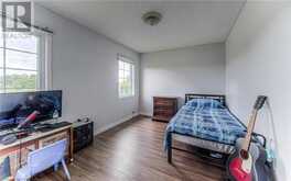 2 MAX BECKER Drive Kitchener