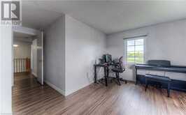 2 MAX BECKER Drive Kitchener