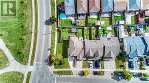 2 MAX BECKER Drive Kitchener