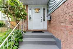 6 ZEFFER Place Kitchener