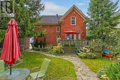 427 ELIZABETH Street W Listowel