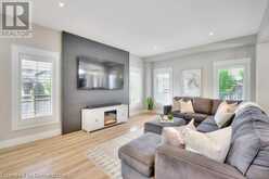 900 STEEPLERIDGE Court Kitchener