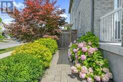 900 STEEPLERIDGE Court Kitchener